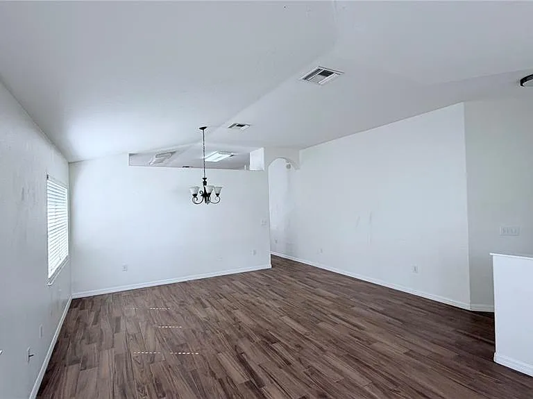 31205 Bridgegate Dr — Photo 17