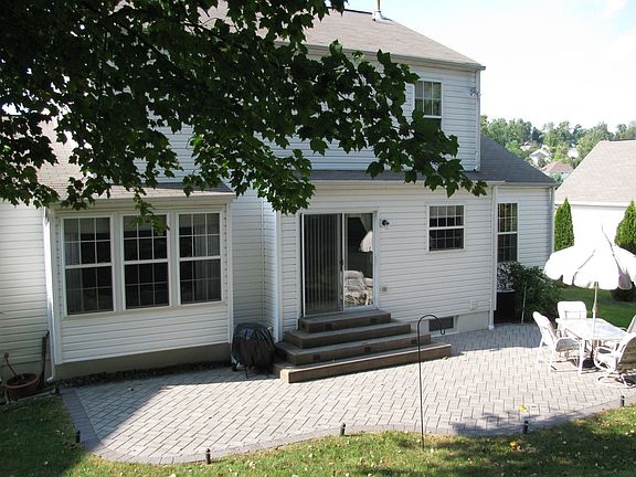 3rd image of 908 Burdette Dr