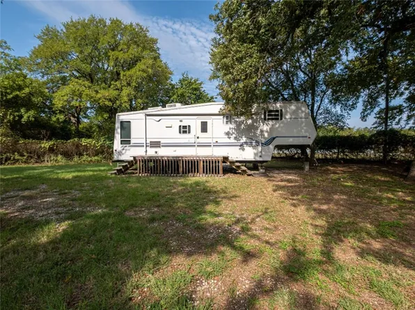 3825 Gila Cir, Granbury, TX 76048