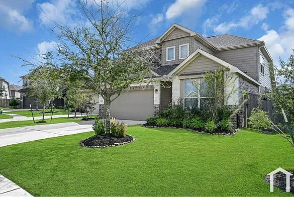4 bed, 2391 sqft, $3,800 — Photo 2