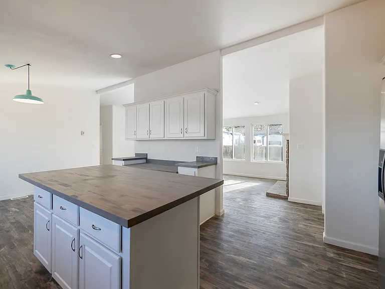 45999 South Dr — Photo 2