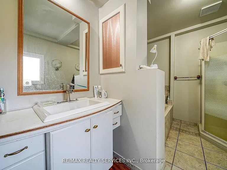 24 Norlan Ave — Photo 13