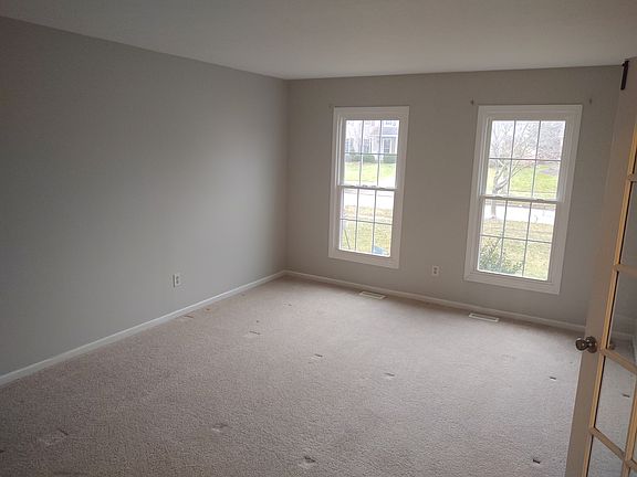 3rd image of 1015 Brookpoint Dr