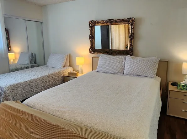 2240 Kuhio Ave APT 1006, Honolulu, HI 96815