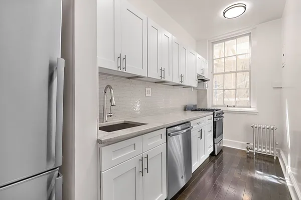 Rented by Compass | media 22