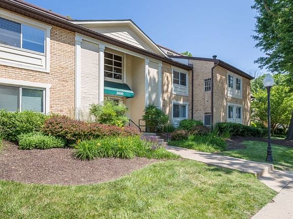 2nd image of 2810 Woodmark Dr #2816-304