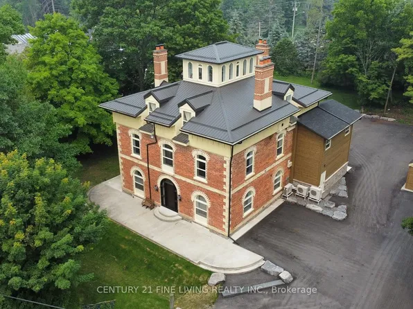 1614 Ridge Rd E #102, Oro Medonte, ON L0L 1T0