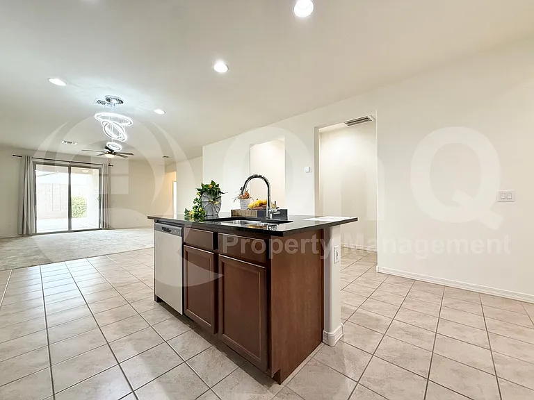5734 W Getty Dr — Photo 14