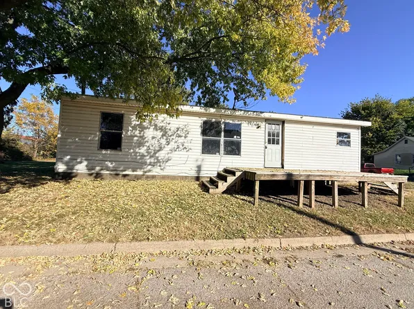 1002 Tuttle Ave, Crawfordsville, IN 47933