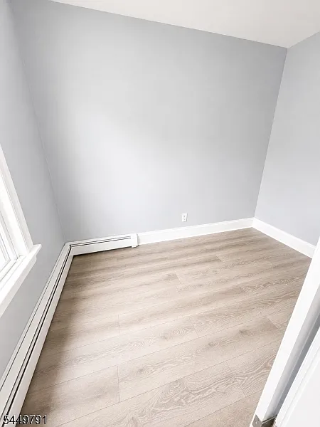 2 bed, 1.0 bath, 500 sqft, $1,800 — Photo 3