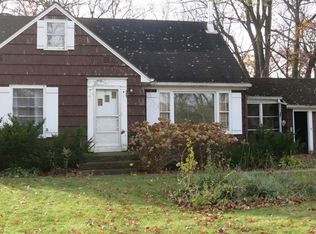 105 E Glencrest Dr, Mankato, MN 56001