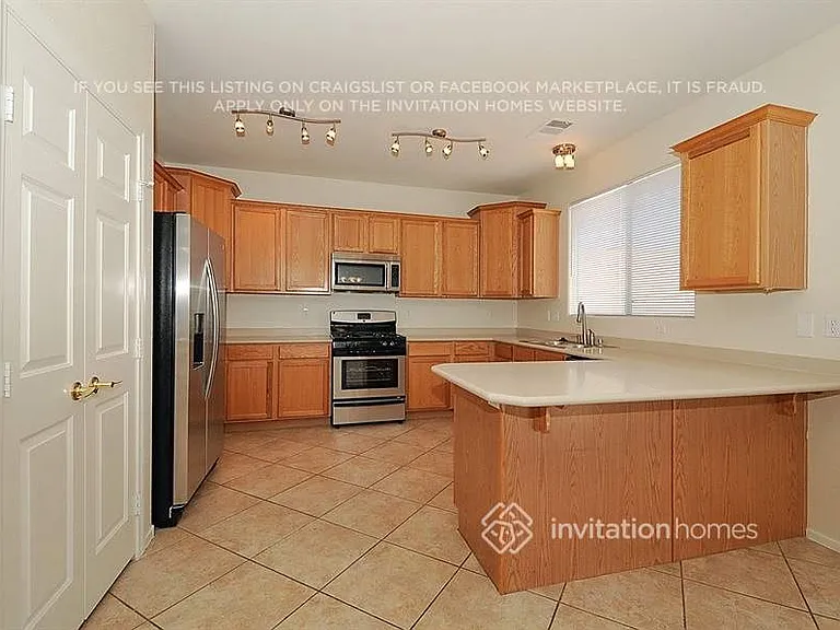 8913 Wolf Dancer Ave — Photo 7