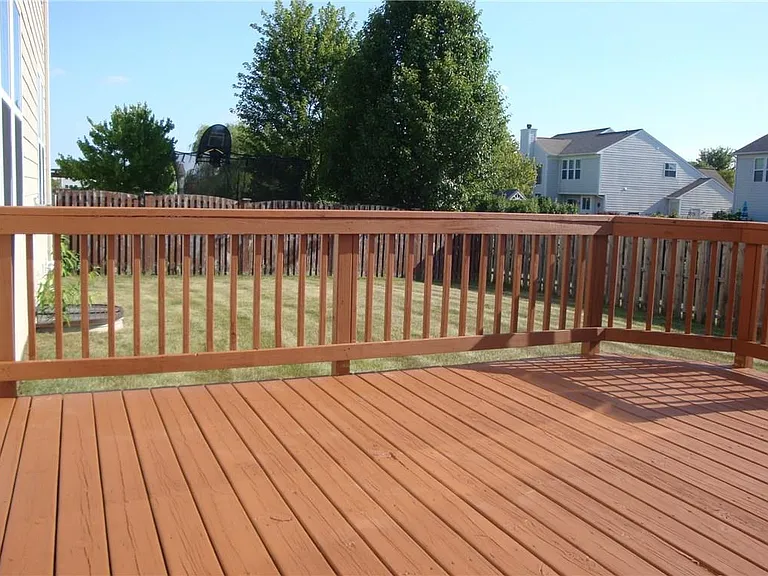 13032 Thames Dr — Photo 22