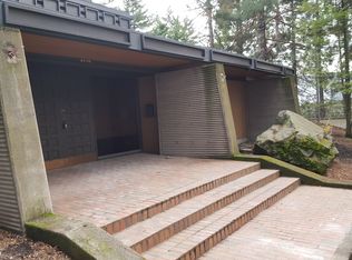 2770 Biddle Rd, Medford, OR 97504