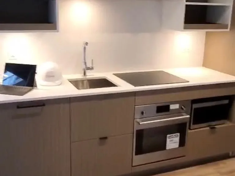 20 Edward St #922 — Photo 5