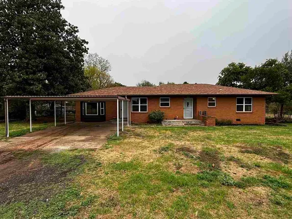 214 S 6th St, Cyril, OK 73029