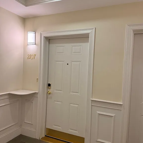 2000 Davenport Ave #2107 — Photo 33