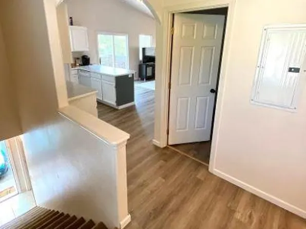 1147 Tabby Ln, Medford, OR 97504