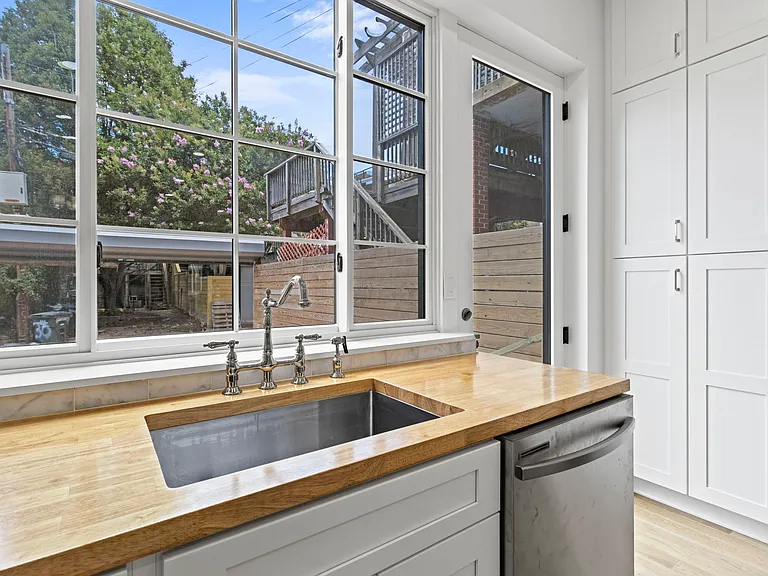 25 Quincy Pl NW — Photo 11