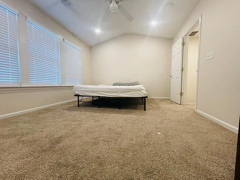 13300 Morris Rd #16 — Photo 11