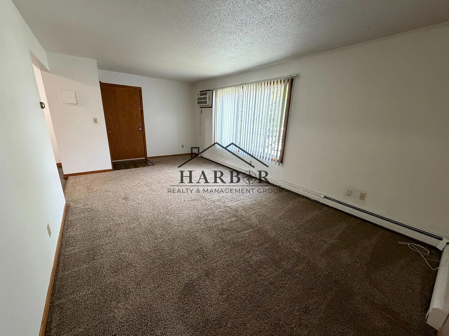 Cute and Cozy 1 Bedroom — Photo 3