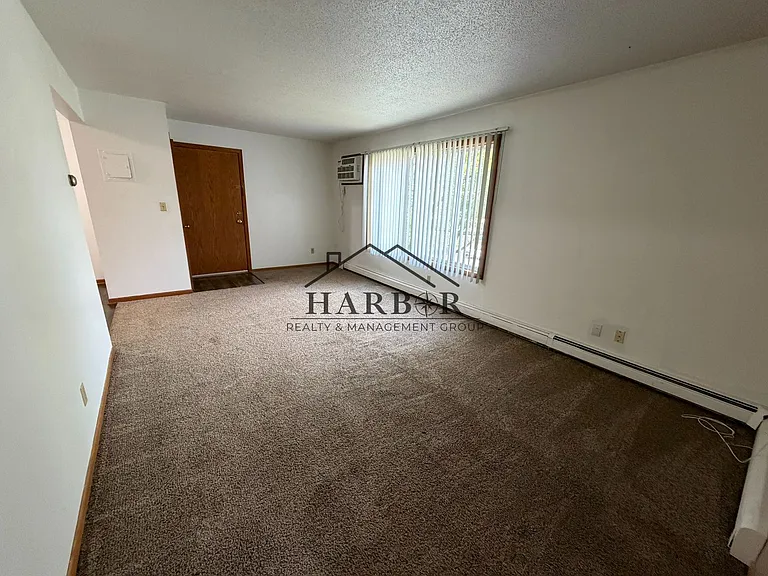 110 2nd Ave SE #302 — Photo 3