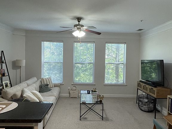 2nd image of 2310 Elliott Ave APT 128