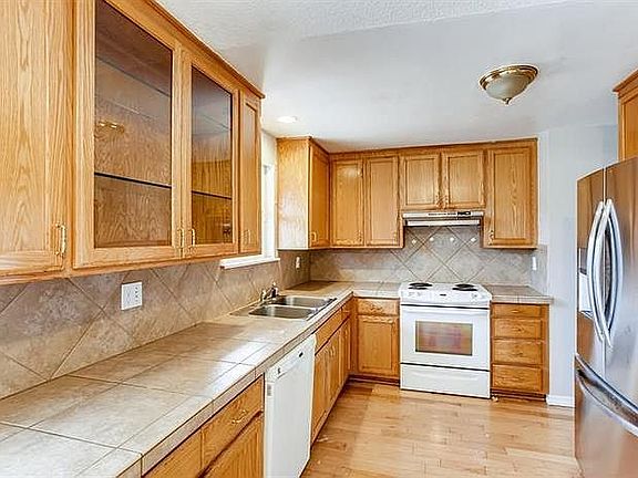 2nd image of 8905 NE 90th Ave