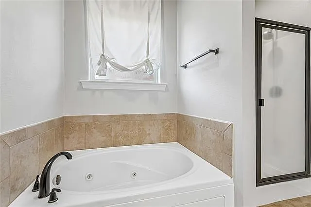 70445 Chambly Ct — Photo 9