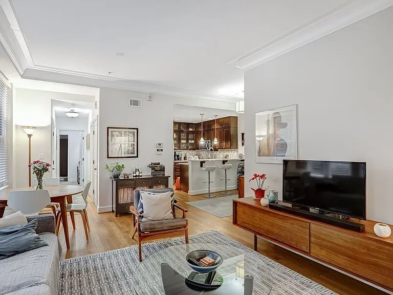 1323 Clifton St NW #13 — Photo 17