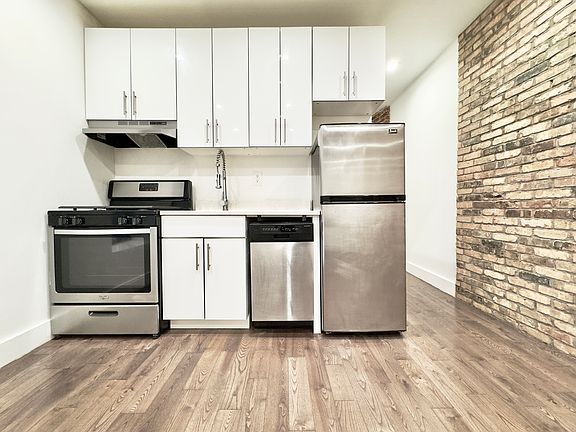 2nd image of 4 St Nicholas Ter APT 4