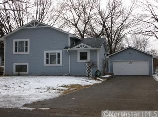 1430 Laurie Rd E, Maplewood, MN 55109