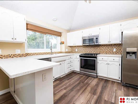 2nd image of 3509 Looking Glass Dr