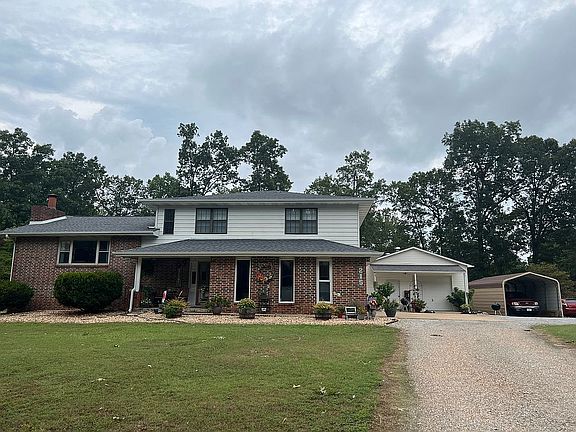 2nd image of 215 Driftwood Dr