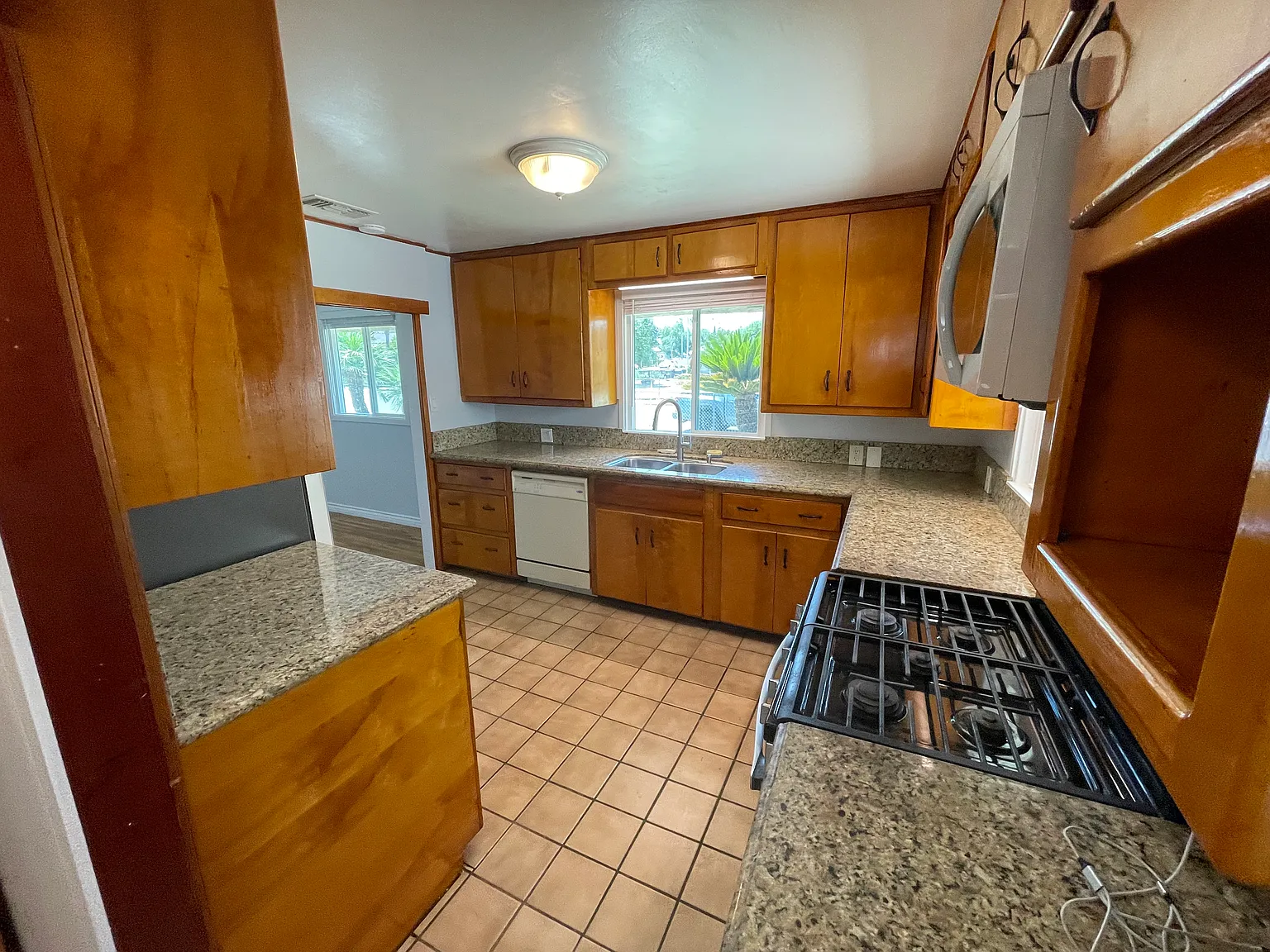 138 S Beech Street — Photo 4