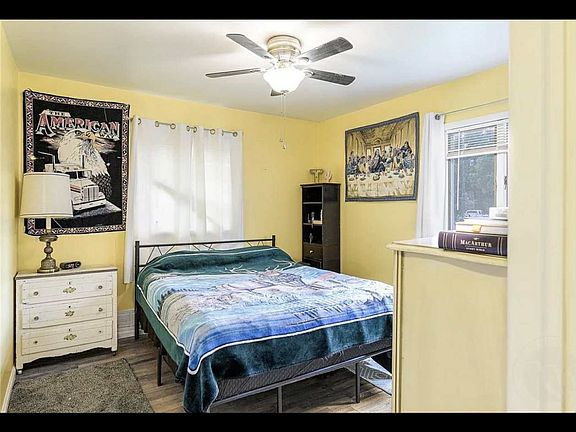 2nd image of 204 Hickory Dr