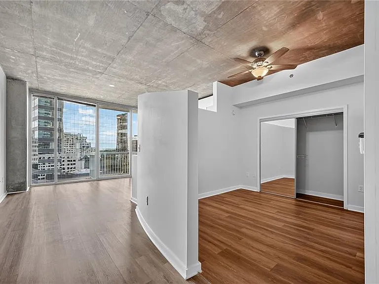3324 Peachtree Rd NE #915 — Photo 7