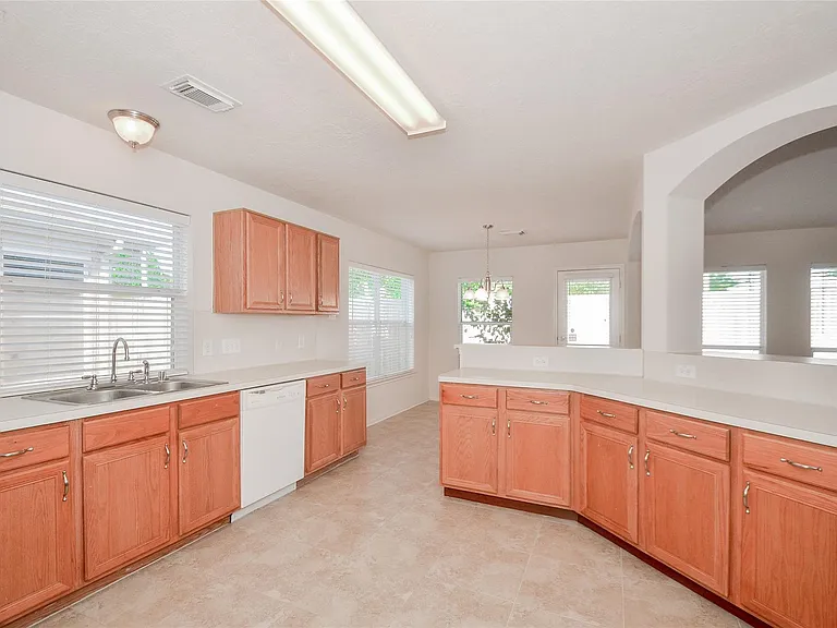 3314 Rainport Dr — Photo 12