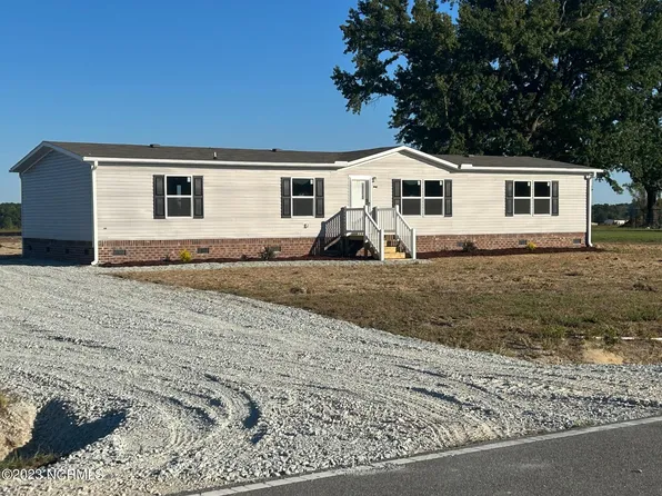 3074 Basstown Road, Clinton, NC 28328