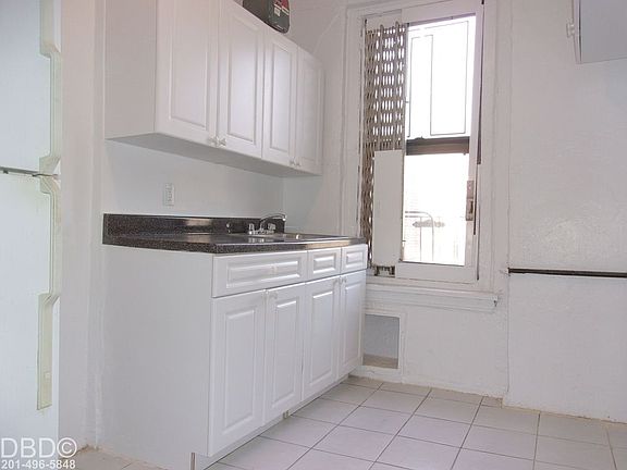 4th image of 76 Vermilyea Ave APT 51