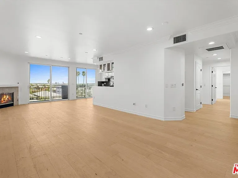 1450 S Beverly Dr #404 — Photo 8