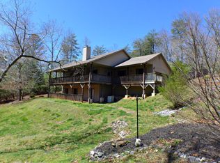 26 Ashleigh Ln, Franklin, NC 28734