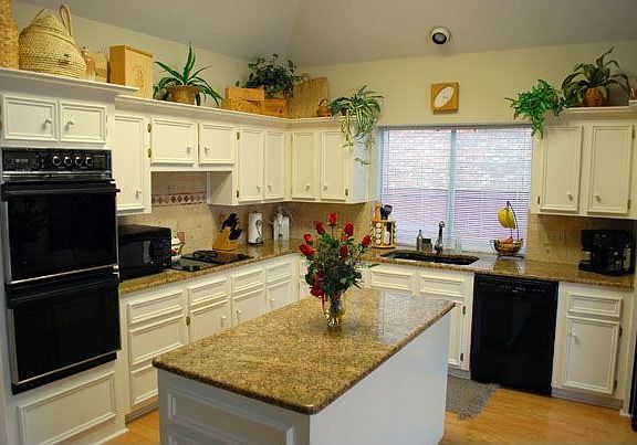 3rd image of 2107 Antibes Dr