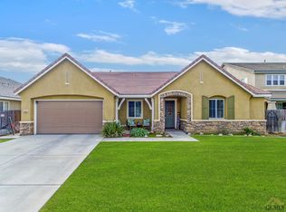 12403 Sundance Canyon Dr, Bakersfield, CA 93312