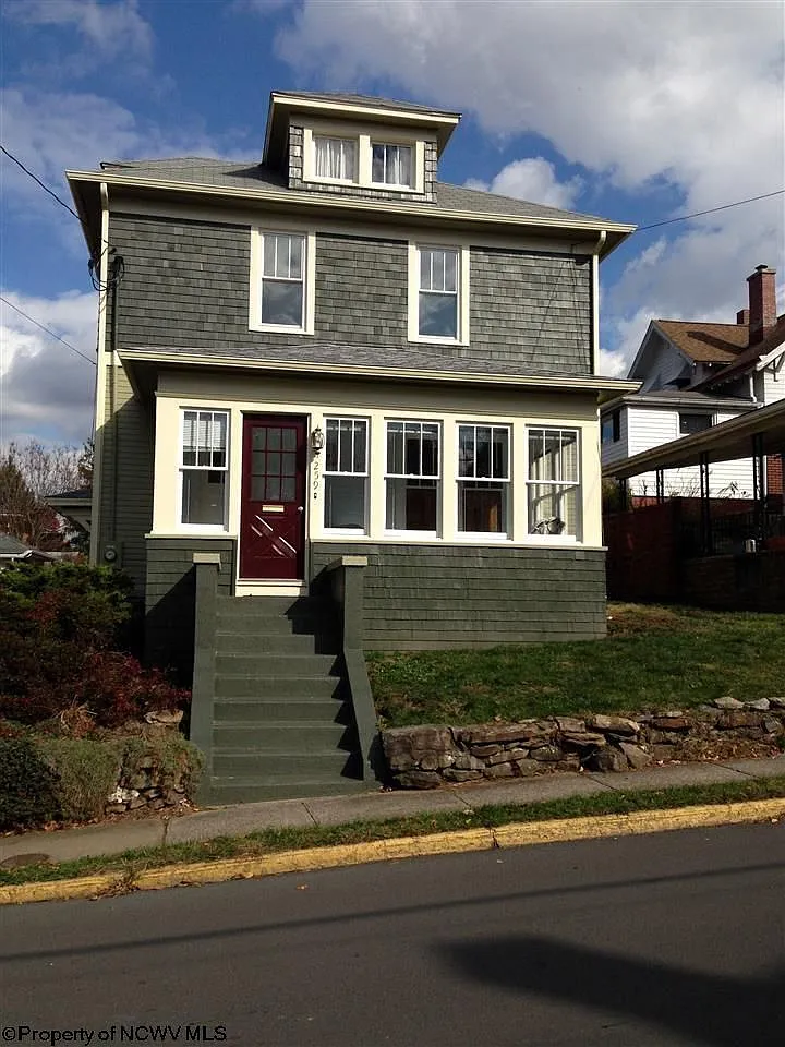 259 Simpson St photo 1
