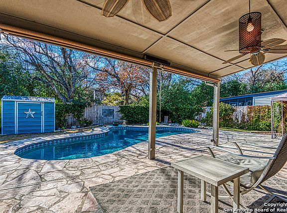4th image of 13918 Laurel Hollow Dr