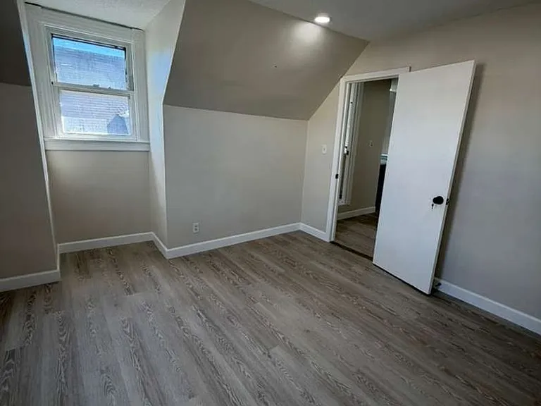 57 Magnolia St — Photo 4