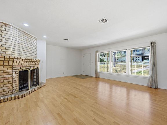 4th image of 405 Ridgewood Rd