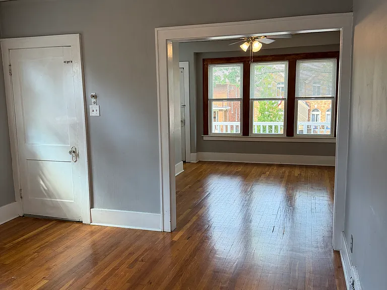 1052 Beaconsfield Ave — Photo 2