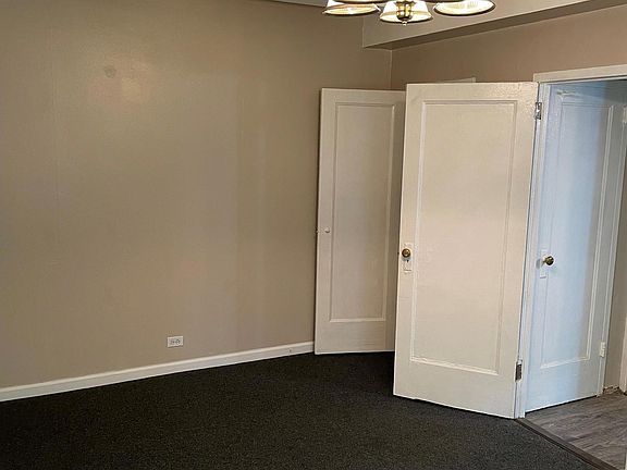 4th image of 559 Pride Ave #1